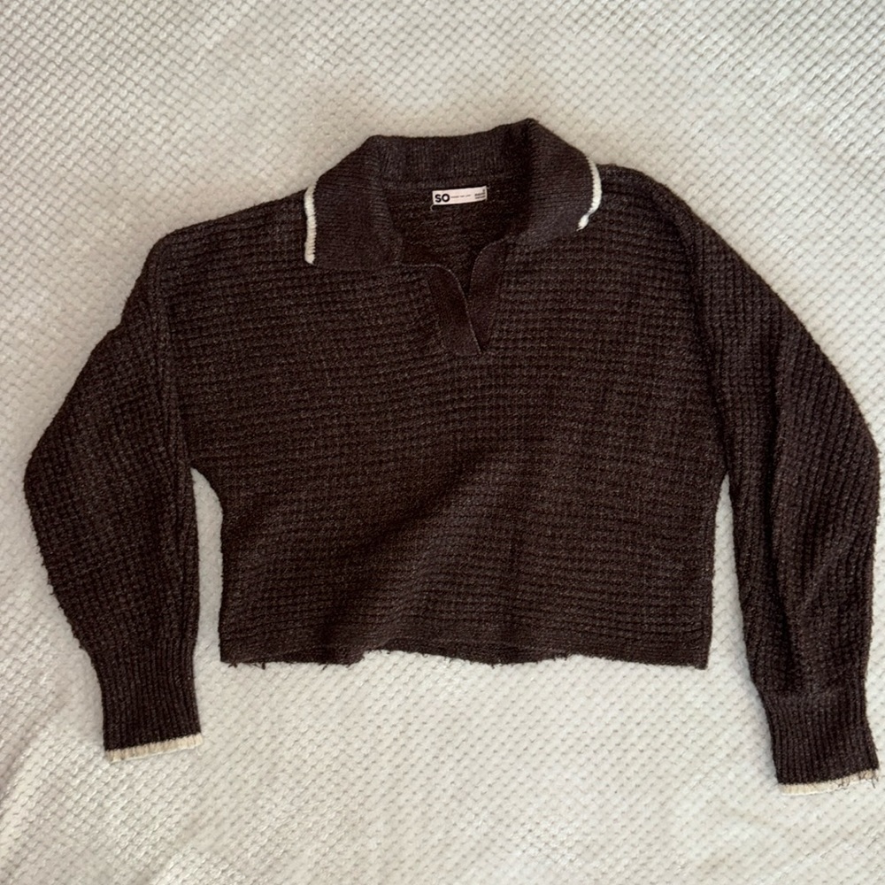 SO dark brown knit cropped sweater with collar and v-neck Size Medium